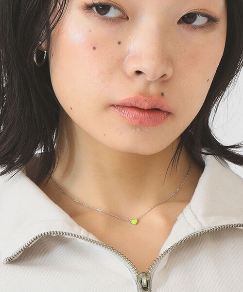 Ray BEAMS（レイビームス）の「プチ エポハート ネックレス（ネックレス・レディース・ピンク/レッド系その他/ホワイト/レッド/ブルー/ブラック/ゴールド/パープル/ブルー系その他2/オフホワイト/イエロー・ONE SIZE）」の8枚目の写真