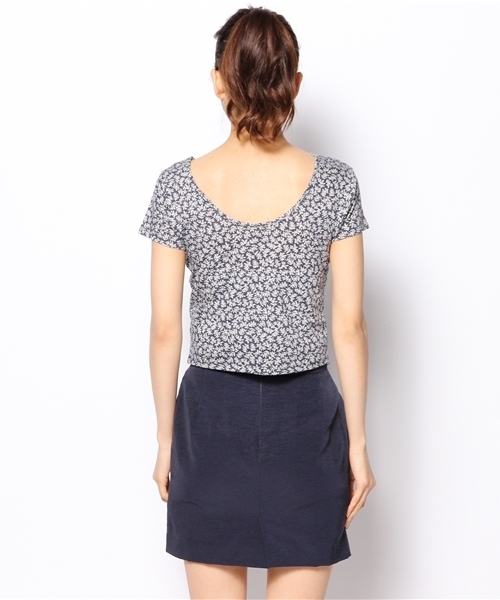 Kastane(カスタネ)の「【Kastane】背中開きショートT(Tシャツ/カットソー・レディース・ブラック系その他/ブルー系その他・FREE)」の6枚目の写真