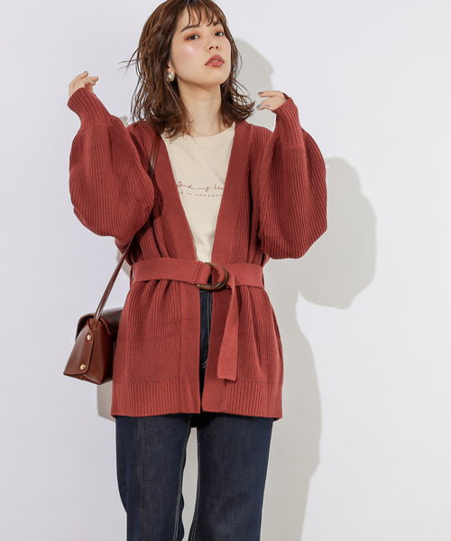 natural couture(ナチュラルクチュール)の「ベルト付きミドルカーディガン(カーディガン/ボレロ・レディース・ブラウン/オフホワイト/ピンク/レンガ・FREE)」の4枚目の写真