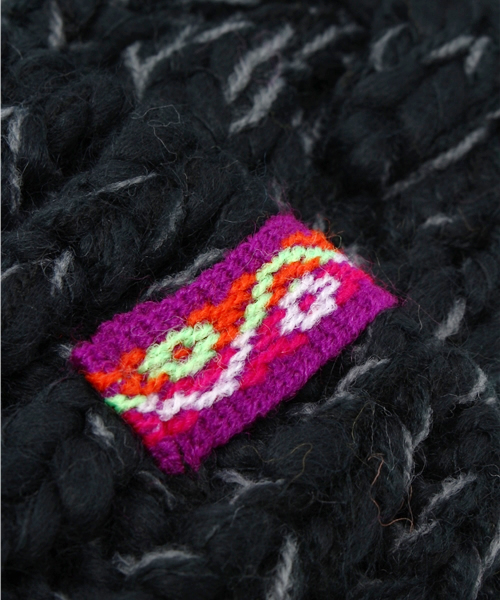 チチカカ(チチカカ)の「ペルーテープMIXニッティングキャップ(ニットキャップ/ビーニー・レディース・ブラック/カーキ/ネイビー/イエロー/レッド・FREE)」の9枚目の写真