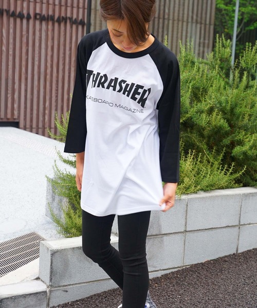 THRASHER（スラッシャー）の「MAG LOGO RAGLAN 3/4 SLEEVE T-SHIRTS / THRASHER スラッシャー 7分丈 ラグランスリーブ スケボー ストリート ロンT ユニセックス ロゴプリント（Tシャツ/カットソー・メンズ・グレー/ホワイト×ブラック・SMALL/MEDIUM/LARGE/X-LARGE）」の4枚目の写真