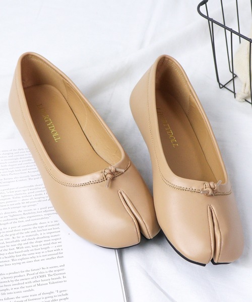 LibertyDoll(リバティードール)の「Liberty Doll / 足袋パンプス/タビバレエ(1131) フラットシューズ(バレエシューズ・レディース・ホワイト/ブラック/ダークブラウン/シルバー/キャメル/ブラック系その他/グレイッシュベージュ/ブラック系その他2/アイボリー/ライトブルー/ブラウン/グリーン/ライトグリーン/ベージュ/レッド/ゴールド・LL/M/L/S/4L/3L)」の13枚目の写真