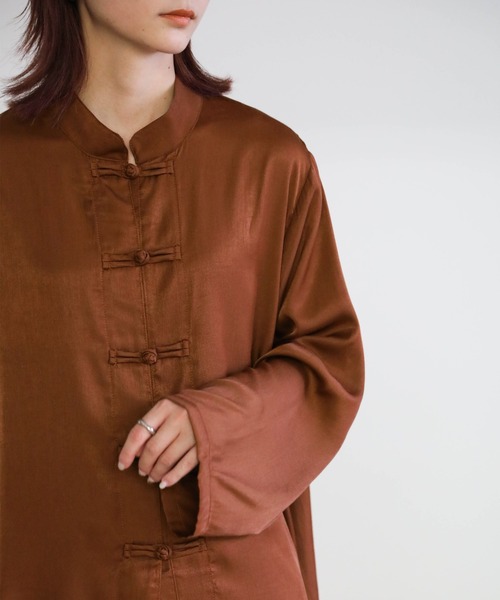select MOCA（セレクトモカ）の「2020 A/W チャイナシャツ(スタンドカラーサイドスリットボタンデザインシャツ)（シャツ/ブラウス・レディース・ブラウン/モカ/スミクロ・FREE）」の5枚目の写真