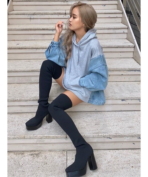 EGOIST（エゴイスト）の「デニム切替裏毛パーカー（パーカー・レディース・ブラック/グレー・FREE）」の17枚目の写真