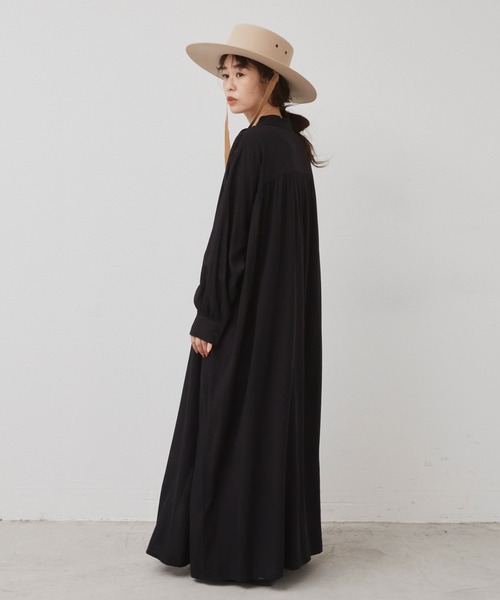 Libra Cue(リブラ キュー)の「2020AW / バンドカラーロングスリーブシャツワンピース(ワンピース・レディース・ブラック/ベージュ/ネイビー・FREE)」の11枚目の写真