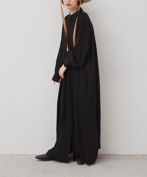 Libra Cue(リブラ キュー)の「2020AW / バンドカラーロングスリーブシャツワンピース(ワンピース・レディース・ブラック/ベージュ/ネイビー・FREE)」の4枚目の写真