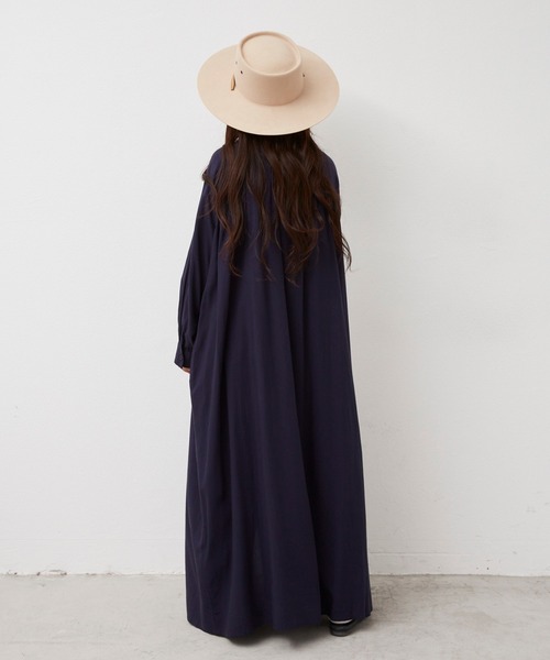 Libra Cue(リブラ キュー)の「2020AW / バンドカラーロングスリーブシャツワンピース(ワンピース・レディース・ブラック/ベージュ/ネイビー・FREE)」の19枚目の写真