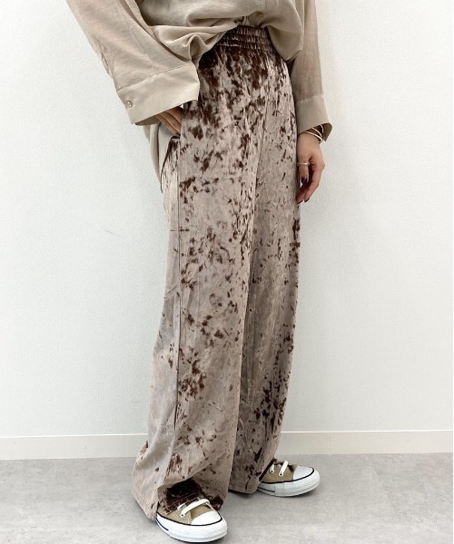 apres jour mignon(アプレジュールミニョン)の「クラッシュベロアパンツ【ZOZOTOWN限定アイテム】(その他パンツ・レディース・ダークブラウン/ライトベージュ/パープル/ブルー系その他/モカ/ブラック・フリー)」の22枚目の写真