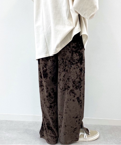 apres jour mignon(アプレジュールミニョン)の「クラッシュベロアパンツ【ZOZOTOWN限定アイテム】(その他パンツ・レディース・ダークブラウン/ライトベージュ/パープル/ブルー系その他/モカ/ブラック・フリー)」の16枚目の写真