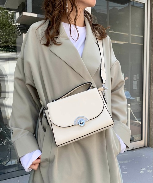 RASVOA（ラスボア）の「ワンハンドルミニショルダー（ショルダーバッグ・レディース・オフホワイト/ブラック・FREE）」の2枚目の写真