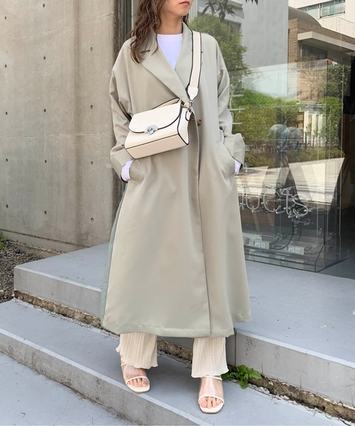 RASVOA（ラスボア）の「ワンハンドルミニショルダー（ショルダーバッグ・レディース・オフホワイト/ブラック・FREE）」の5枚目の写真