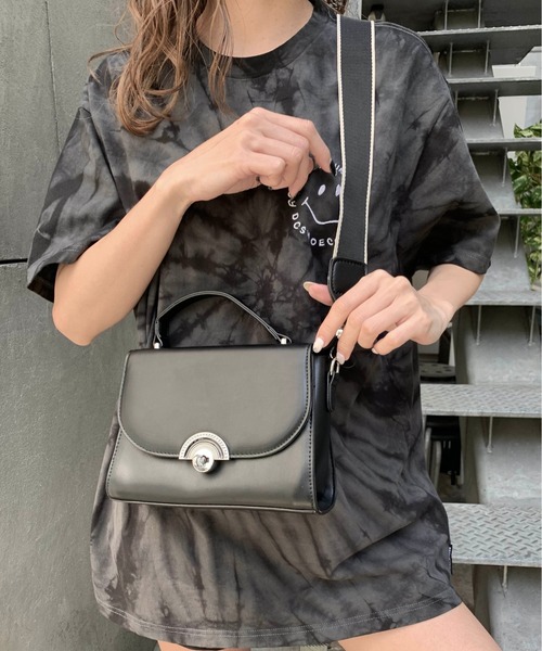 RASVOA（ラスボア）の「ワンハンドルミニショルダー（ショルダーバッグ・レディース・オフホワイト/ブラック・FREE）」の7枚目の写真