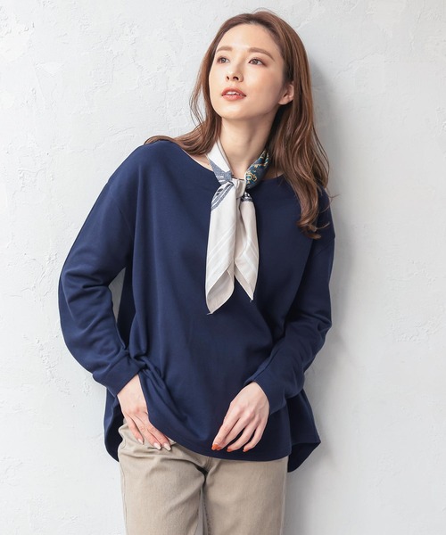 KOBE LETTUCE（コウベレタス）の「無地・ボーダー柄変形スウェットカットソー（スウェット・レディース・オフホワイト/ブラック/ネイビー/グレイッシュベージュ/ホワイト×ブラック/イエロー・FREE）」の5枚目の写真