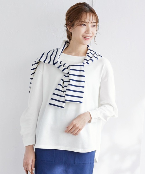 KOBE LETTUCE（コウベレタス）の「無地・ボーダー柄変形スウェットカットソー（スウェット・レディース・オフホワイト/ブラック/ネイビー/グレイッシュベージュ/ホワイト×ブラック/イエロー・FREE）」の2枚目の写真