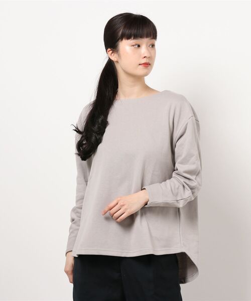 KOBE LETTUCE（コウベレタス）の「無地・ボーダー柄変形スウェットカットソー（スウェット・レディース・オフホワイト/ブラック/ネイビー/グレイッシュベージュ/ホワイト×ブラック/イエロー・FREE）」の17枚目の写真