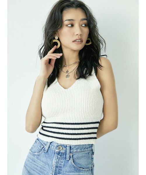 GYDA（ジェイダ）の「ウエストボーダー ニットタンクトップ（ニット/セーター・レディース・ブラック/オフホワイト/ピンク・FREE）」の2枚目の写真