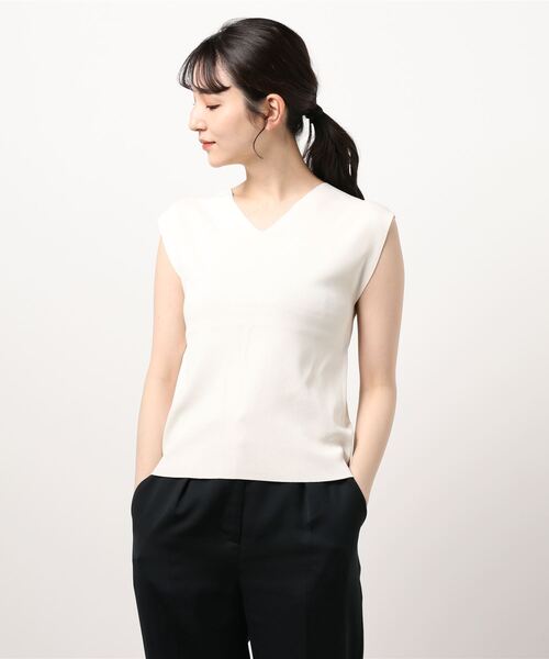 N.（N. Natural Beauty Basic）（エヌエヌナチュラルビューティーベーシック）の「総針Vネックノースリーブニット（ニット/セーター・レディース・ホワイト/ブラック/ブラウン/パープル/オレンジ・MEDIUM）」の20枚目の写真