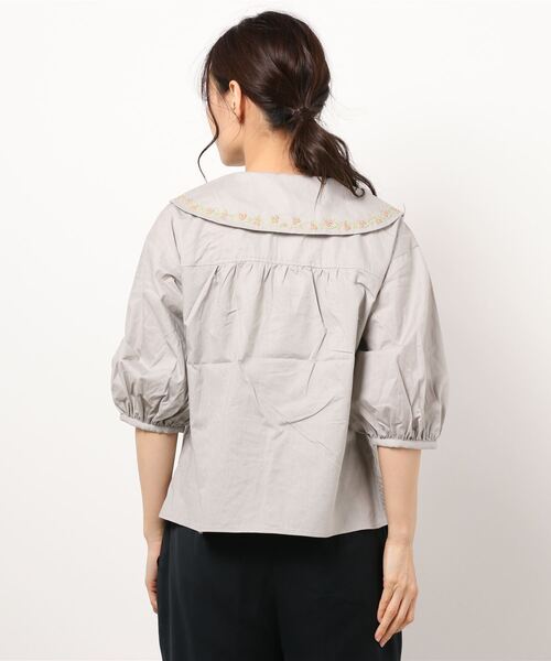 ehka sopo（エヘカソポ）の「刺繍衿ブラウス（シャツ/ブラウス・レディース・グレー/ミント/オフホワイト・ﾌﾘ-）」の4枚目の写真