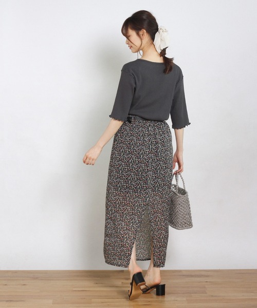 Crisp（クリスプ）の「フラワーシフォンペンシルスカート（スカート・レディース・ブラック/ブルー/アイボリー・FREE）」の6枚目の写真