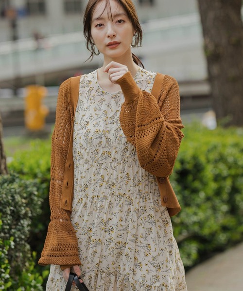 Andemiu（アンデミュウ）の「フラワーパターンワンピース951771（ワンピース・レディース・オフホワイト/ブラック・FREE）」の3枚目の写真