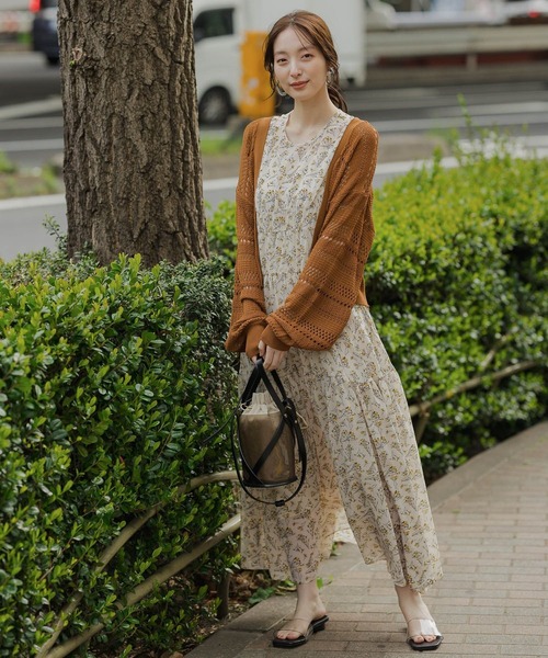 Andemiu（アンデミュウ）の「フラワーパターンワンピース951771（ワンピース・レディース・オフホワイト/ブラック・FREE）」の5枚目の写真