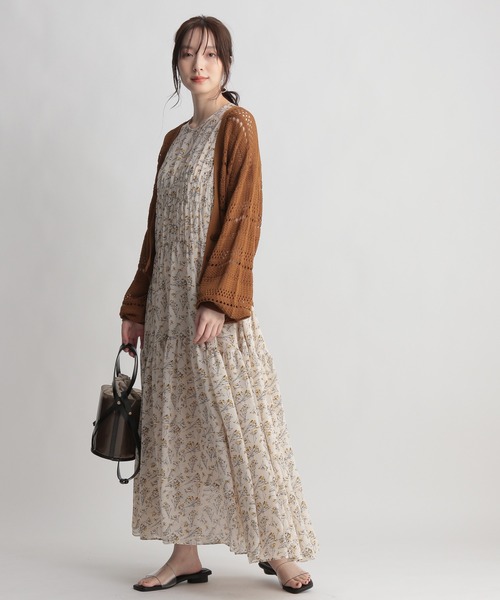 Andemiu（アンデミュウ）の「フラワーパターンワンピース951771（ワンピース・レディース・オフホワイト/ブラック・FREE）」の7枚目の写真