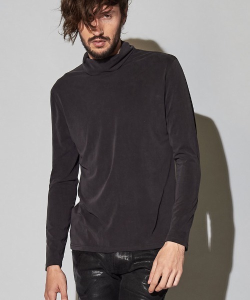 NO ID.(ノーアイディ)の「mlt3461-タートルネックロンT(Tシャツ/カットソー・メンズ・グリーン/オレンジ/グレー/ブラック・1/2)」の2枚目の写真