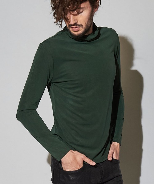 NO ID.(ノーアイディ)の「mlt3461-タートルネックロンT(Tシャツ/カットソー・メンズ・グリーン/オレンジ/グレー/ブラック・1/2)」の3枚目の写真