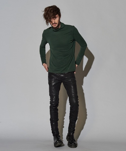 NO ID.(ノーアイディ)の「mlt3461-タートルネックロンT(Tシャツ/カットソー・メンズ・グリーン/オレンジ/グレー/ブラック・1/2)」の13枚目の写真