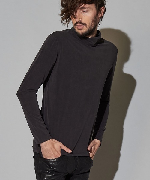 NO ID.(ノーアイディ)の「mlt3461-タートルネックロンT(Tシャツ/カットソー・メンズ・グリーン/オレンジ/グレー/ブラック・1/2)」の17枚目の写真