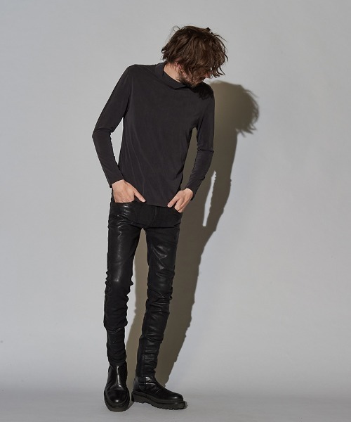 NO ID.(ノーアイディ)の「mlt3461-タートルネックロンT(Tシャツ/カットソー・メンズ・グリーン/オレンジ/グレー/ブラック・1/2)」の19枚目の写真