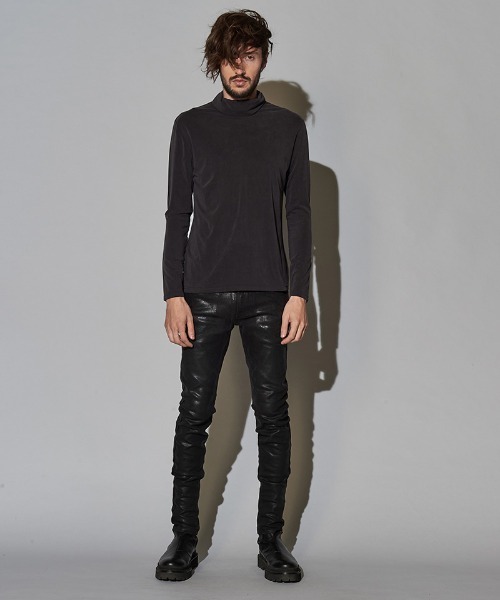 NO ID.(ノーアイディ)の「mlt3461-タートルネックロンT(Tシャツ/カットソー・メンズ・グリーン/オレンジ/グレー/ブラック・1/2)」の21枚目の写真