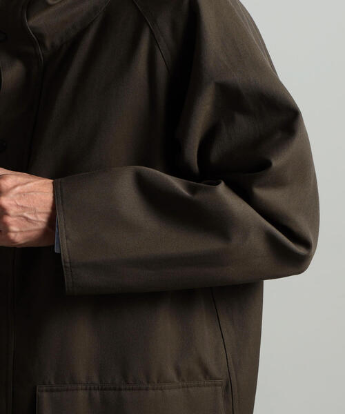 TOMORROWLAND （トゥモローランド）の「【別注】Barbour×TOMORROWLAND OVERSIZED HIKING ウールコットンツイル フーデッドコート（マウンテンパーカー・メンズ・グリーン・40/38/36/34）」の11枚目の写真