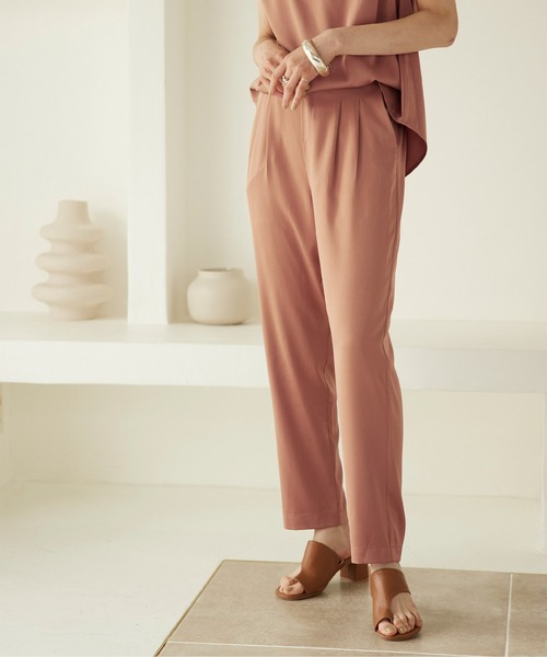 titivate（ティティベイト）の「ﾃﾞｻﾞｲﾝVﾈｯｸﾘﾗｯｸｽｾｯﾄｱｯﾌﾟ（セットアップ・レディース・ブラック/ライトグリーン/ライトブラウン・S/M/L）」の7枚目の写真