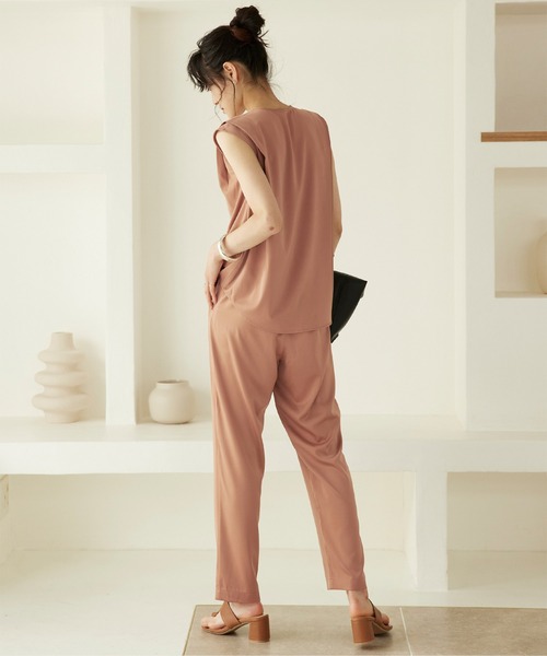 titivate（ティティベイト）の「ﾃﾞｻﾞｲﾝVﾈｯｸﾘﾗｯｸｽｾｯﾄｱｯﾌﾟ（セットアップ・レディース・ブラック/ライトグリーン/ライトブラウン・S/M/L）」の22枚目の写真