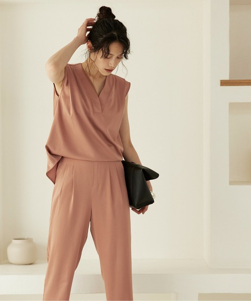 titivate（ティティベイト）の「ﾃﾞｻﾞｲﾝVﾈｯｸﾘﾗｯｸｽｾｯﾄｱｯﾌﾟ（セットアップ・レディース・ブラック/ライトグリーン/ライトブラウン・S/M/L）」の13枚目の写真