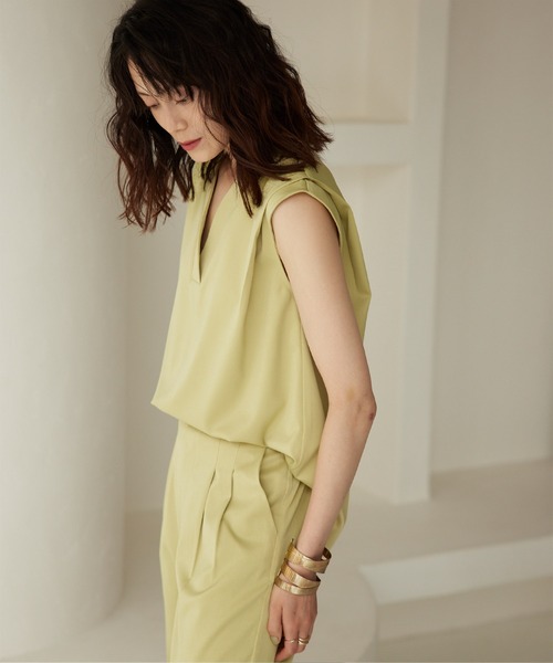 titivate（ティティベイト）の「ﾃﾞｻﾞｲﾝVﾈｯｸﾘﾗｯｸｽｾｯﾄｱｯﾌﾟ（セットアップ・レディース・ブラック/ライトグリーン/ライトブラウン・S/M/L）」の18枚目の写真