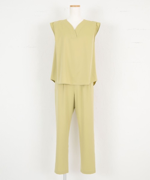 titivate（ティティベイト）の「ﾃﾞｻﾞｲﾝVﾈｯｸﾘﾗｯｸｽｾｯﾄｱｯﾌﾟ（セットアップ・レディース・ブラック/ライトグリーン/ライトブラウン・S/M/L）」の8枚目の写真