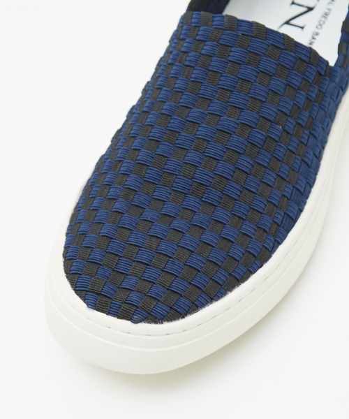 alfredoBANNISTER（アルフレッドバニスター）の「【一部店舗＋WEB限定】サイドマッケイ ゴムメッシュ スリッポン（スリッポン・メンズ・ホワイト/ライトグレー/グレー/ネイビー・44/40/41/42/43）」の20枚目の写真