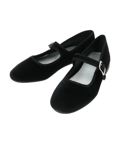 Green　Parks（グリーンパークス）の「【WEB限定サイズあり】ストラップカンフーシューズ＊（パンプス・レディース・ブラック・S/M/L/XL/XS）」の2枚目の写真