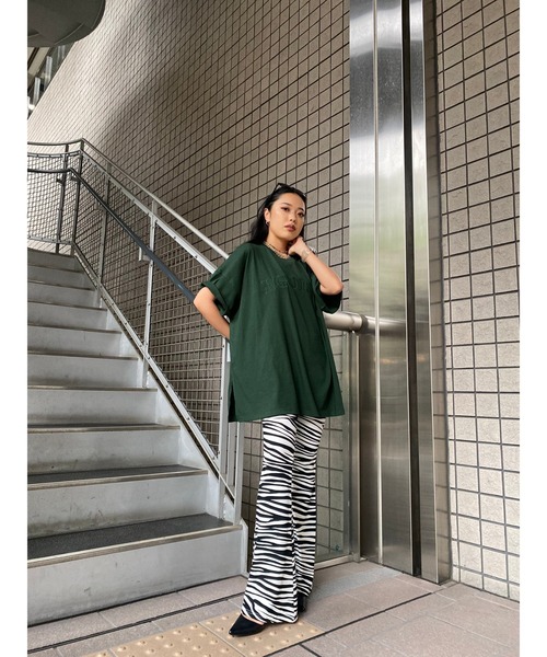 EGOIST（エゴイスト）の「EGOIST刺繍TシャツⅡ（Tシャツ/カットソー・レディース・ブラック/ベージュ/グリーン・FREE）」の21枚目の写真