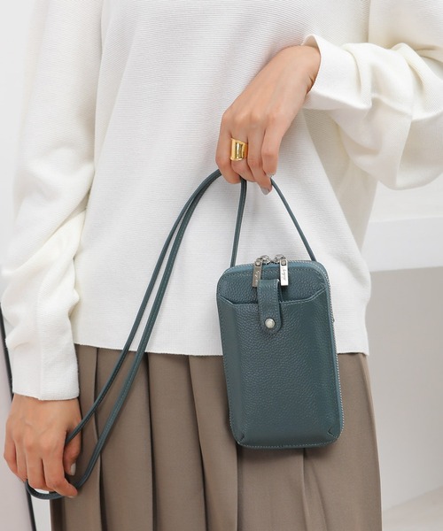 Ungrid（アングリッド）の「【ungrid/アングリッド】牛革天然石ブローチ　マルチケース　お財布ショルダーバッグ（ショルダーバッグ・レディース・ピンク/ベージュ系その他/ダークブルー/キャメル/カーキ/グレー/ブラック/ベージュ/オリーブ/ライトグリーン/ミント/アイボリー/ブルー系その他/ダークグリーン/ターコイズブルー/ワイン/マスタード・FREE）」の12枚目の写真