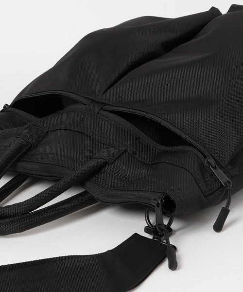 SML(エスエムエル)の「『別注』S.M.L×DOORS S.M.Lヘルメットバッグ(バックパック/リュック・メンズ・ブラック/ネイビー・ONE)」の6枚目の写真