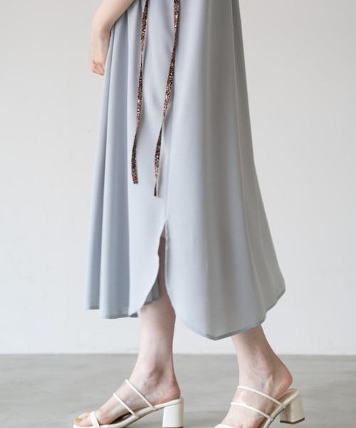 idem(イデム)の「layered vest shirt onepiece/レイヤードベストシャツワンピース(ワンピース・レディース・オフホワイト/カーキ/ブルー・FREE)」の13枚目の写真