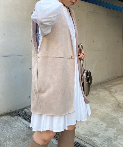 DouDou（ドゥドゥ）の「フェイクファーリバーシブルベスト（ベスト・レディース・ベージュ/グレー・FREE）」の19枚目の写真