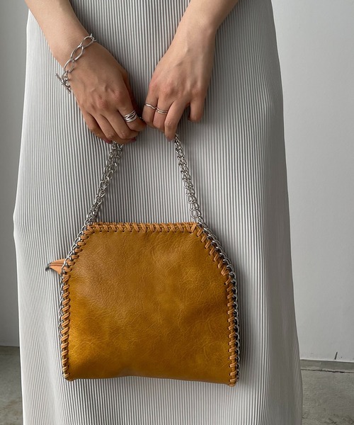 210nouve（トゥージュヌーブ）の「2WAYチェーンバッグ（ハンドバッグ・レディース・マスタード/ゼブラ/グリーン/ブラック/アイボリー/シルバー/ライトグレー・FREE）」の5枚目の写真