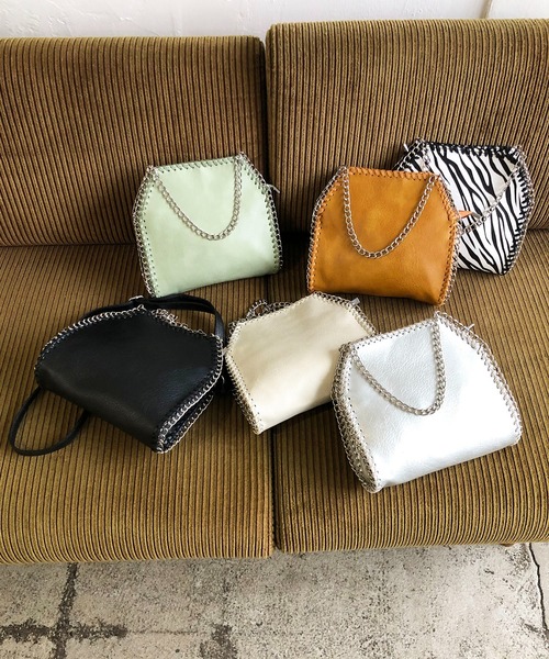 210nouve（トゥージュヌーブ）の「2WAYチェーンバッグ（ハンドバッグ・レディース・マスタード/ゼブラ/グリーン/ブラック/アイボリー/シルバー/ライトグレー・FREE）」の9枚目の写真
