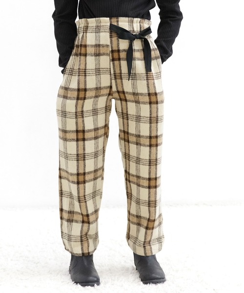 Bee des Bee(ビーデスビー)の「チェック柄パンツ(デニムパンツ・キッズ・ブラウン系その他/ブラック/ベージュ/テラコッタ・100cm/140cm/120cm/150cm/130cm/110cm)」の4枚目の写真