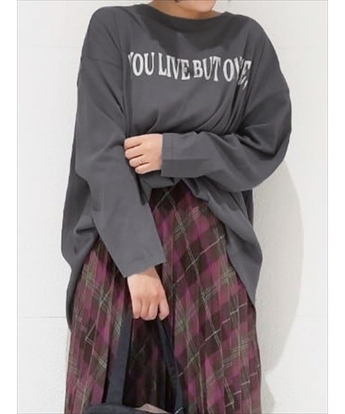 Samansa Mos2（サマンサ モスモス）の「前後ロゴプリントチュニック長袖Tシャツ（Tシャツ/カットソー・レディース・キナリ/キャメル/チャコール・ﾌﾘ-）」の3枚目の写真