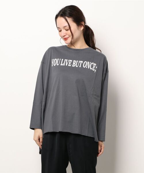 Samansa Mos2（サマンサ モスモス）の「前後ロゴプリントチュニック長袖Tシャツ（Tシャツ/カットソー・レディース・キナリ/キャメル/チャコール・ﾌﾘ-）」の10枚目の写真